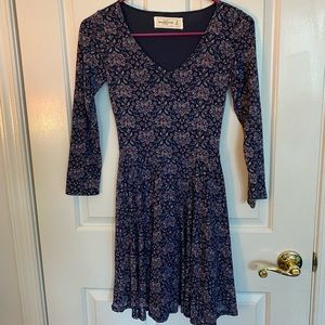 A&F Long Sleeve V Neck Patterned Dress